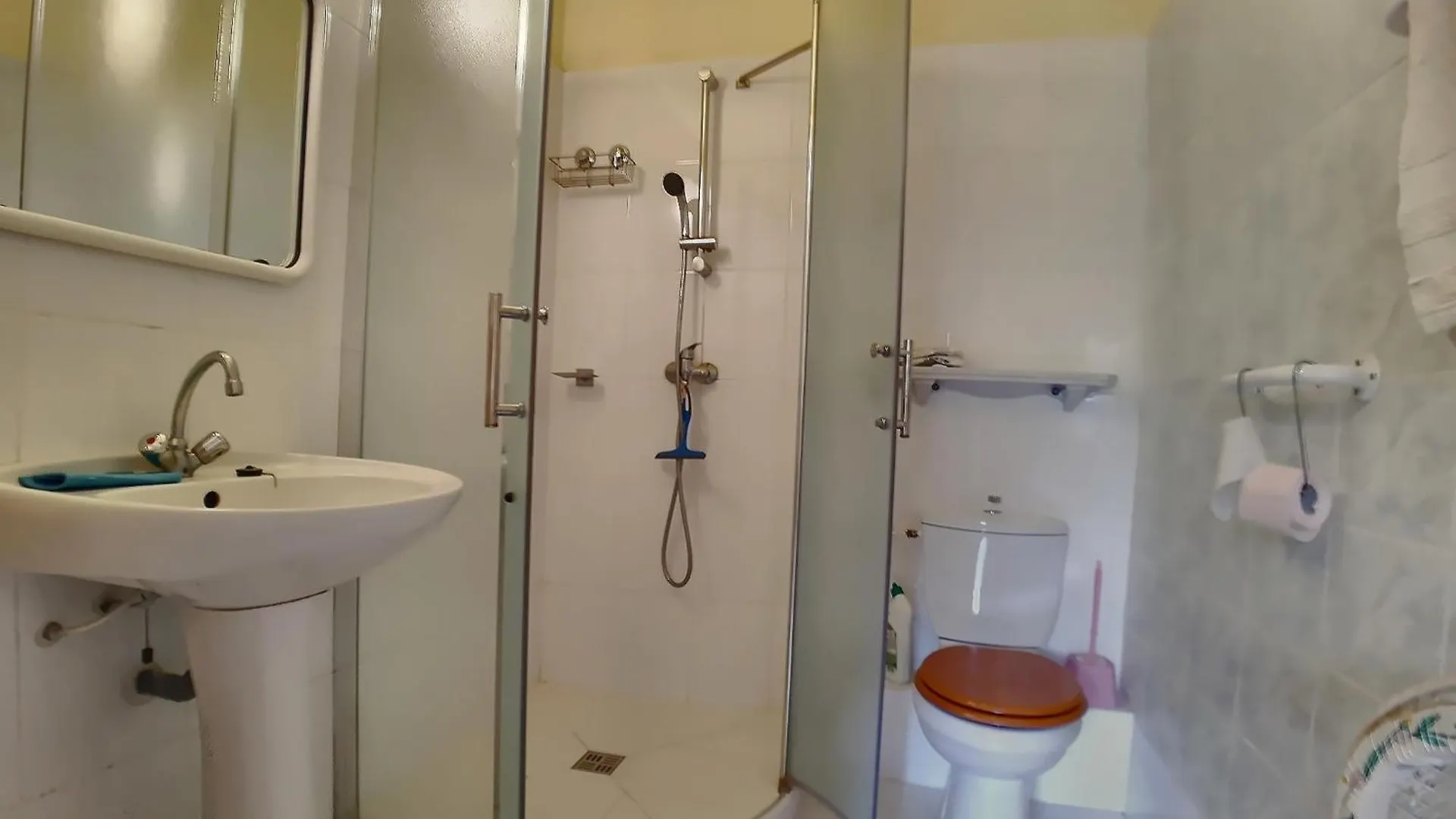 Apartment Appartement Cosy Pour 2, Proche Plage Aux Saintes-Maries-De-La-Mer - Fr-1-475-184