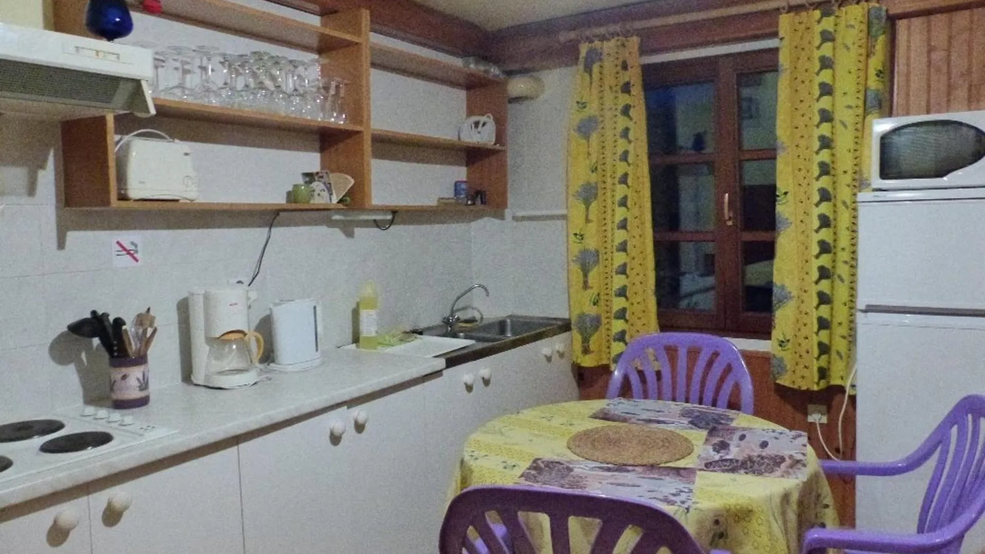 Appartement Cosy Pour 2, Proche Plage Aux Saintes-Maries-De-La-Mer - Fr-1-475-184 Франция